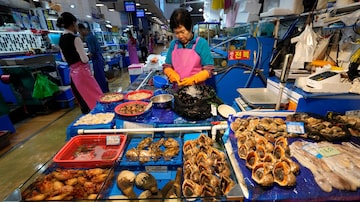 Alfândega da China anunciou indicou que “proibirá a importação de alimentos de dez prefeituras do Japão, incluindo Fukushima, por razões de segurança. Foto: AP Photo/Ahn Young-joon