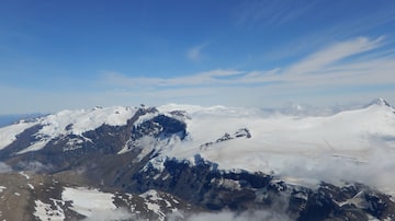 Vista do campo de gelo do sul da Patagônia, na região dos Andes, no Chile. Foto: Direccion General De Aguas / Ministerio De Obras Publicas de Chile via Reuters