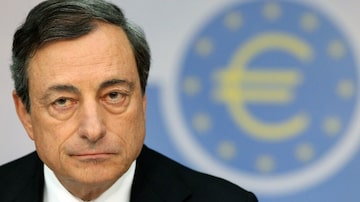 Líder de um governo italiano formado na pandemia, Draghi esperacontar com respaldo de seu tempo à frente do BCeuropeu. Foto: Daniel Roland/AFP