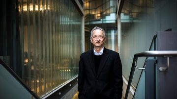 FILE — Geoffrey Hinton, a computer scientist and leading expert in artificial intelligence, at the University of Toronto, May 25, 2017. Over the past five years, much of the progress in AI technology has been led by American companies, but these companies don’t need AI technologists to work in the United States in order to employ them. (Aaron Vincent Elkaim/The New York Times). Foto: Aaron Vincent Elkaim/The New York Times