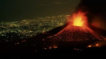 
O Etna, na Sicília, o maior vulcão da Europa.
