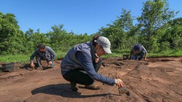 Cerca de 150 gravuras rupestres foram encontradas em um sítio arqueológico no Paraná. Foto: Raquel Schwengber/Espaço Arqueologia/Iphan