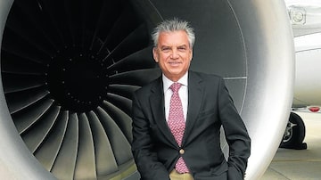 Silva, da Embraer, questiona uso de recursos oficiais para ajudar empresa privada. Foto: Remo Casilli|Reuters