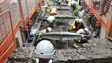 Escavação arqueológica no País de Gales encontra restos mortais de 240 pessoas. Foto: Dyfed Archaeological Trust/ Instagram