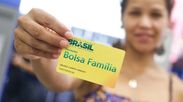Beneficiários sacando o Bolsa Família na agência da Caixa Econômica, em Sobradinho. Brasília/DF 30/05/2017. Foto: Rafael Zart/ASCOM/MDSA. Foto: Rafael Zart/ASCOM/MDSA