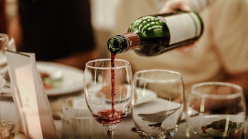 Uma taça de vinho por dia não é mais recomendada para a saúde. Foto: Day Of Victory Stu./Adobe Stock
