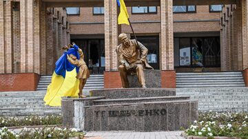 Bandeira da Ucrânia em em Balakliya, na região de Kharkiv. Foto: Juan Barreto/AFP 