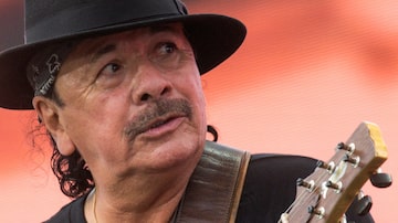 O guitarrista mexicano Carlos Santana. Foto: Eduardo Munoz/Reuters - 21/8/2021