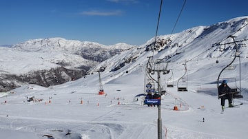 Onze meios de elevação levam às 34 pistas de esqui de Valle Nevado. Foto: Adriana Moreira/Estadão