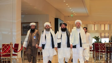Membros do grupo de negociadores do Taleban em Doha. Foto: Reuters