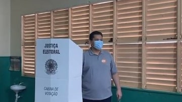 Presidente do Senado, Davi Alcolumbre compareceu a Macapá para votar nas eleições municipais 2020. Foto: Instagram/@davialcolumbre/Divulgação