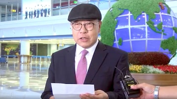 Choe In-guk, de 73 anos,anunciou que iria viver na capital norte-coreana em um vídeo divulgado pela imprensa estatal do país. Foto: Uriminzokkiri / AP
