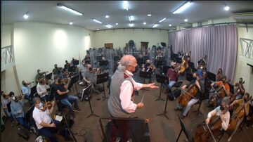 Karabtchevsky durante ensaio com a Orquestra Petrobras Sinfônica. Foto: Bruno dos Santos