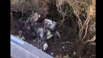 Helicóptero da PM encontrou os destroços do avião bimotor que caiu na Serra do Japí. Foto: Polícia MIlitar de SP/Divulgação