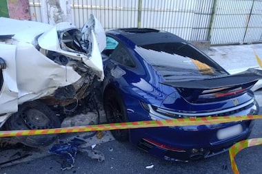 Acidente na Salim Farah Maluf em que um Porsche atingiu e destruiu um Sandero. O motorista do Porsche fugiu; o do Sandero, morreu. - Foto: Divulgação/Polícia Civil de São Paulo