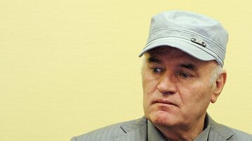 O ex-chefe militar dos sérvios da Bósnia, Ratko Mladic, conhecido como o 'Carniceiro dos Bálcãs', no tribunal. Foto: Martin Meissner/Reuters