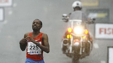 Tariku Bekele venceu a São Silvestre 2011, com o tempo de 43 minutos e 35 segundos. Foto: Arquivo/Estadão