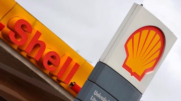FILE PHOTO: The Royal Dutch Shell logo is seen at a Shell petrol station in London, January 31, 2008. REUTERS/Toby Melville//File Photo. Foto: Toby Melville/Reuters