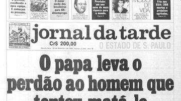 Página do Jornal da Tarde de 28 de dezembro de 1983 com notícia do encontro do papa João Paulo II com o turco Mehmet Ali Agca. Foto: Acervo Estadão
