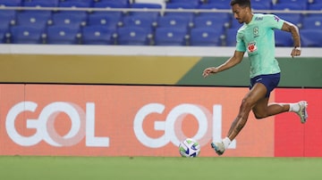 Danilo elogia postura e valoriza felicidade de Neymar na volta para a seleção brasileira. Foto: Vitor Silva/CBF