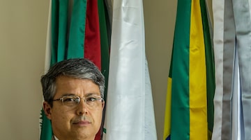 O presidente do Tribunal Regional Federal da 4ª Região (TRF-4 posa em seu gabinete em Porto Alegre. Foto: EVANDRO LEAL / ESTADAO