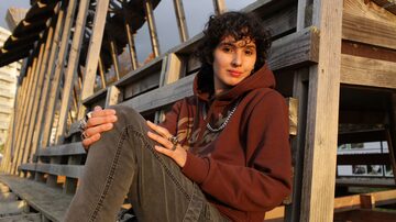 Livro de estreia de Fatima Daas explora identidades conflituosas da escritora como uma mulher lésbica, muçulmana e de origem imigrante. Foto: Isabelle Eshraghi/The New York Times