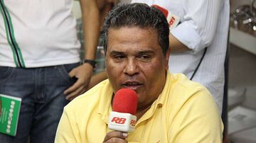 Morre o ex-jogador Eli Carlos. Foto: Divulgação/Rádio Bandeirantes
