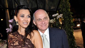 Ricardo Boechat ao lado de sua esposa, a 'Doce Veruska', como ele a chamava, em maio de 2012. Foto: Juan Guerra / Estadão
