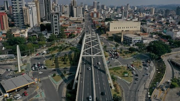 FR45 SAO PAULO 29/06/2023 - POLÍTICA - NACIONAL - QUADRO POLÍTICO ELEITORAL - EXCLUSIVO EMBARGADO - Como está o quadro político eleitoral nas dez cidades em que o Estadão tem o maior número de assinantes em São Paulo.Na foto Ponte Metalica (Viaduto Reinaldo de Oliveira), em Osasco. FOTO FELIPE RAU /ESTADÃO. Foto: FELIPE RAU