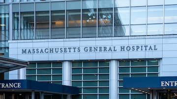 Massachusetts General Hospital in Boston, MA, USA, on November 11, 2023. Massachusetts General Hospital is the original and largest teaching hospital of Harvard Medical School. Foto: JHVEPhoto/Adobe Stock