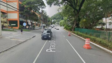 Leitor solicita que sarjeta de via pública na Vila Guilherme seja refeita. Foto ilustrativa. Foto: Google Street View