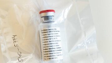 O antiviral remdesivir vem sendo testado no tratamento da covid-19. Foto: Ulrich Perrey/AFP