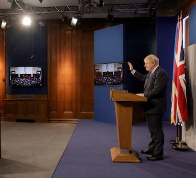 Boris Johnson discursa ao Parlamento da Ucrânia