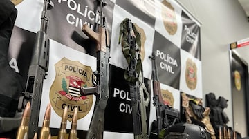 A polícia disse ter recebido a informação de que o armamento utilizado no assalto em Minas estaria na cidade de São Paulo. Foto: Polícia Civil