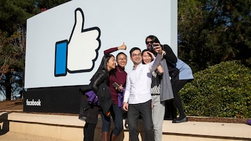 Sede do Facebook na Califórnia se tornou local de peregrinação para jovens chineses