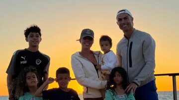 Cristiano Ronaldo aproveita folga com família e divulga projeto da Arábia Saudita; veja fotos. Foto: Cristiano Ronaldo via Instagam