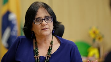 A senadora Damares Alves afirma que a identificação dos maus tratos animais serve como indicador de violência doméstica. Foto: Dida Sampaio/Estadão - 23/12/2019