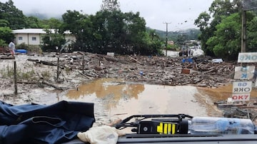 A força das águas arrasou a área urbana de Presidente Getúlio, em Santa Catarina, e já causou ao menos seis mortes. Foto: Corpo de Bombeiros de SC/Divulgação