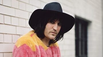 Noel Fielding de “The Great British Baking Show”. Foto: Vicky Grout para The New York Times