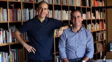 A Sextante, de Tomás (E.) e Marcos da Veiga Pereira, já vendeu 106 milhõesde exemplares desde 1998. Foto: Wilton Junior/Estadão