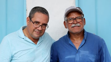 O produtor baiano João Tavares e seu braço-direito, Paulo Cezar: duas vezes premiado em Paris. Foto: Ana Paula Boni/Estadão 