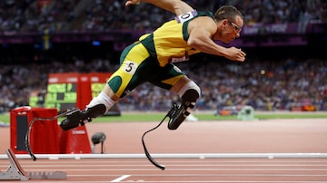 FILE - South Africa's Oscar Pistorius starts in the men's semi-finals of the 400-meter in the Olympic Stadium at the 2012 Summer Olympics, London on Aug. 5, 2012. Oscar Pistorius is due on Friday, Jan. 5, 2024 to be released from prison on parole to live under strict conditions at a family home after serving nearly nine years of his murder sentence for the shooting death of girlfriend Reeva Steenkamp on Valentine’s Day 2013. (AP Photo/Anja Niedringhaus, File)