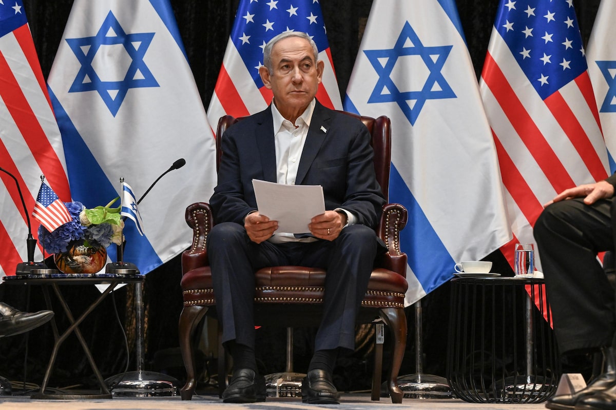 Primeiro-ministro israelense Binyamin Netanyahu em encontro com Joe Biden após ataque do Hamas. 
