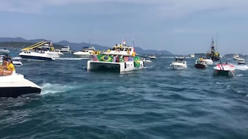 Políticos e apoiadores do presidente Jair Bolsonaro fizeram na tarde deste domingo, 3, uma 'barqueata'no mar de Angra dos Reis. Foto: Reprodução/Twitter