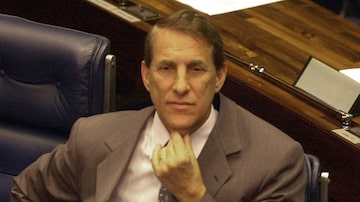 Orestes Quércia, ex-governador de São Paulo, durante sessão no Congresso em 2001 | FOTO: