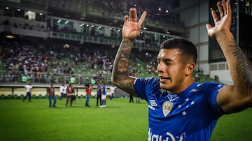 Emocionado, o volante Lucas Romero se despediu hoje do Cruzeiro após a negociação com o Independiente ser concretizada. Foto: Vinnicius Silva/Cruzeiro