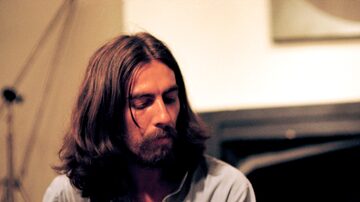 O primeiro single de George Harrison depois do fim dos Beatles ganhou vídeo inédito com presença de diversos artistas. Foto: Apple Corps/HBO via The New York Times