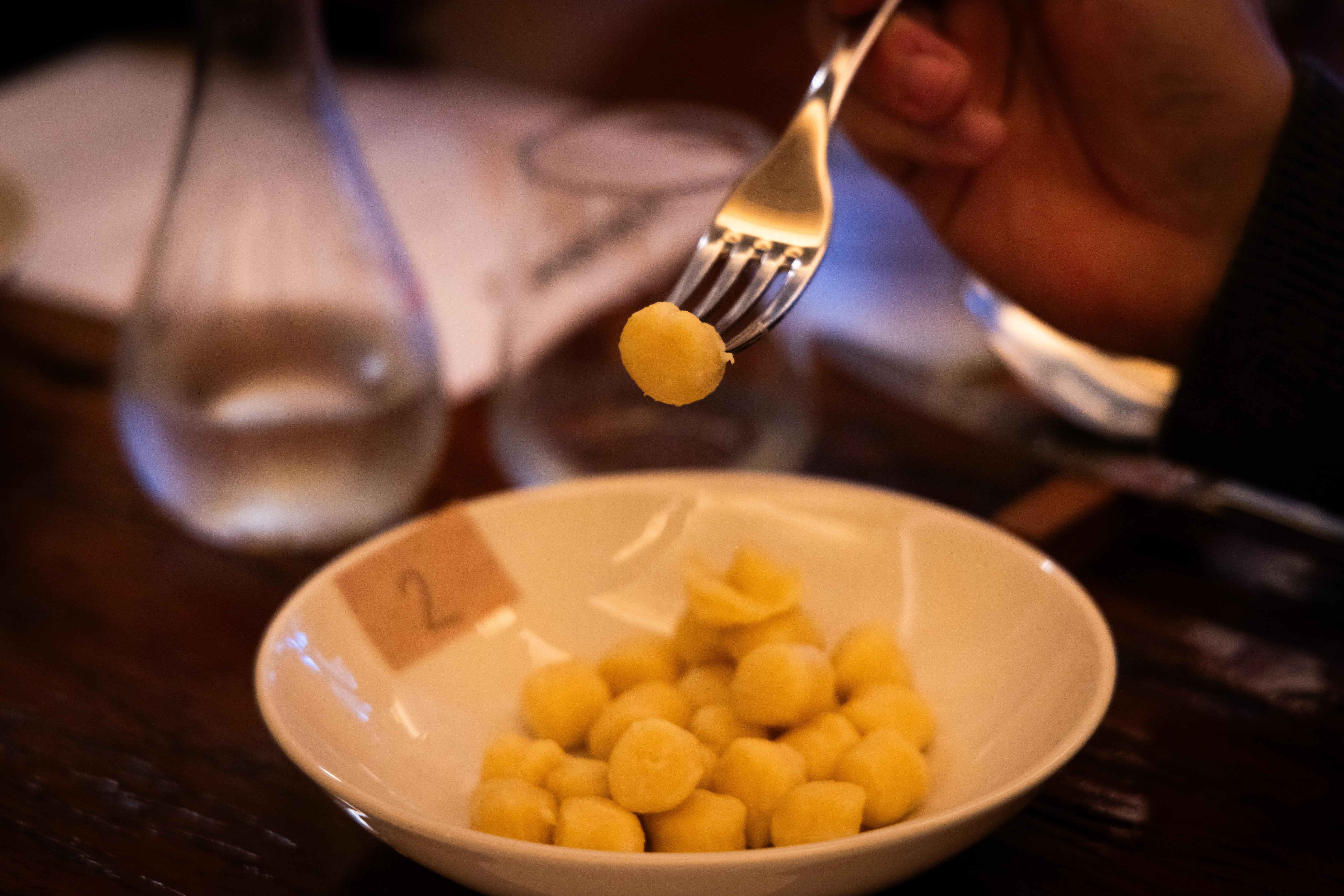 Paladar Testou nhoque de batata no restaurante Lina, com os jurados Bia Limoni, chef do Lina, Rebato Carioni, chef do Cosi, Marcelo Laskani, chef do Piu e Gui Amorim, pastaio do La Cura.