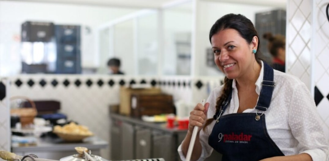 A chef Janaina Rueda, do Bar da Dona Onça. Foto: Tiago Queiroz|Estadão