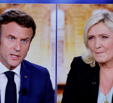 Macron e Le Pen participam de debate televisivo às vésperas das eleições